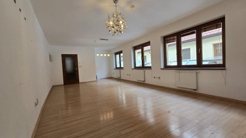 שטח מסחרי 168 מ"ר עם מרפסת 8 מ"ר, Staré Mesto, Bratislava - фото 2